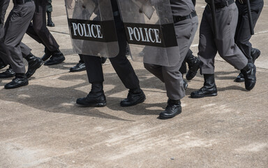 Obraz premium Riot police control the crowd training