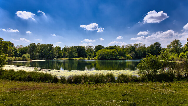 Naherholungsgebiet in Neuss - Jr&ouml;neMeerke - EIn See miiten im Gr&uuml;nen