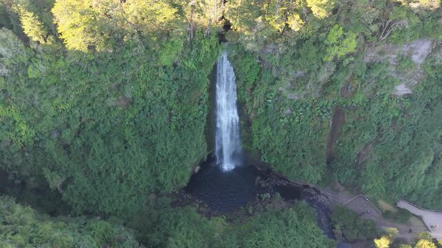 Vista a&eacute;rea cascada Tocoihue Chilo&eacute; Sur de Chile