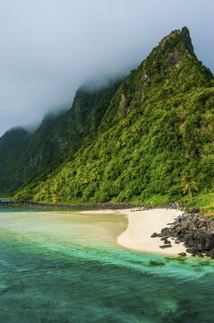 Turqoise water and white sand beach, Ofu Island, Manu&lsquo;a Group, Samoan Islands, American Samoa