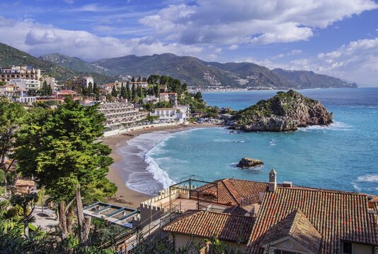 Lido Mazzaro bathing bay in spring, Taormina, east coast, Sicily, Italy