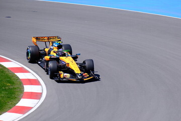 Obraz premium 22 May 2026, Montreal, Canada: McLaren Formula 1 car driven during Grand Prix practice session. g.