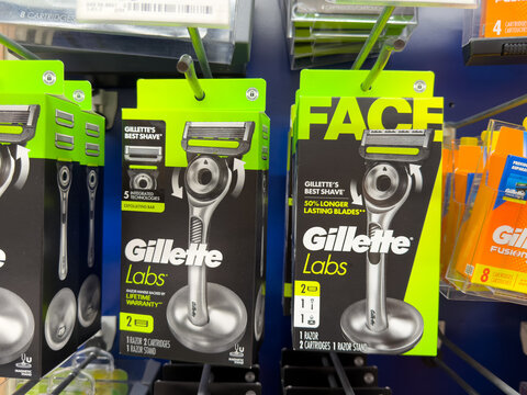 Gillette Labs Face Exfoliating Bar Razors On Store Shelf