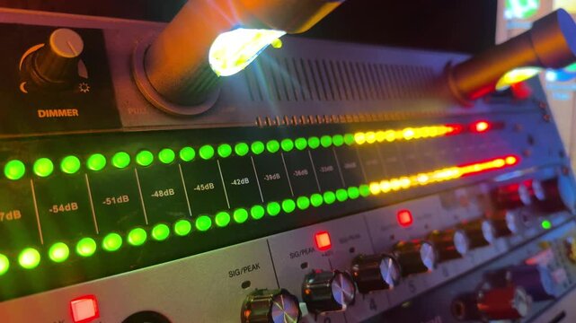 Audio Decibel Meter Led Flashing Lights