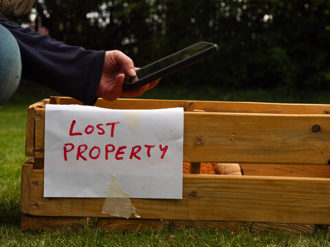 Woman gets lost cellphone from lost property box