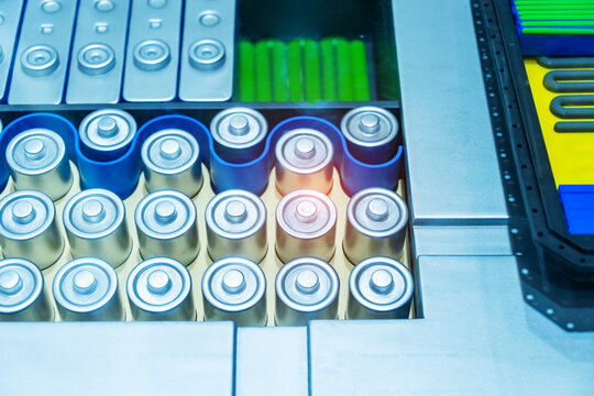 model of electric car lithium battery pack module with bms available for electric car or storage power station