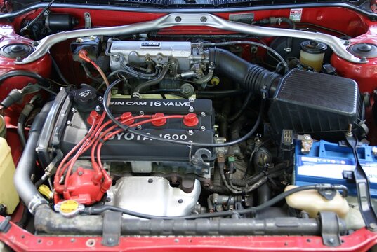 Toyota 1600 Twin Cam 16 Valve engine bay view