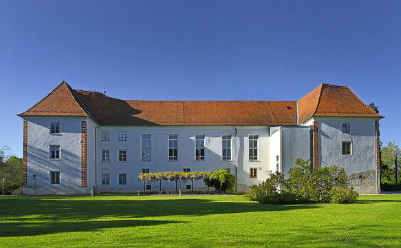 Murska Sobota Castle. Murska Sobota (Hungarian: Muraszombat, German: Olsnitz) is a town in eastern Slovenia, near the border with Hungary.