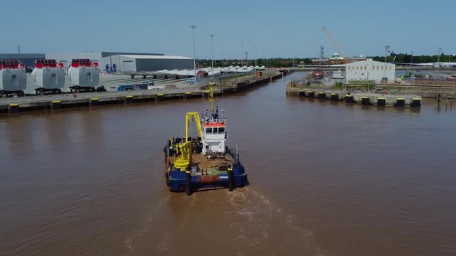 25m Multicat. UK Dredging boat.