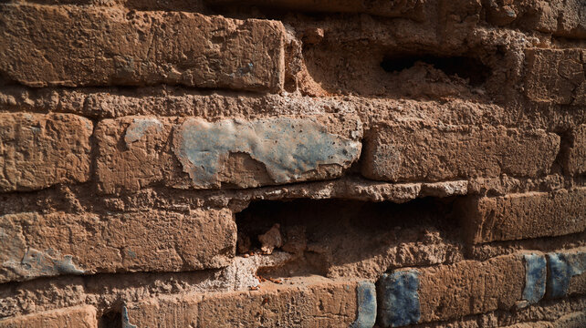 Ancient brick wall of Uruk reveals historical architecture and craftsmanship in Iraq
