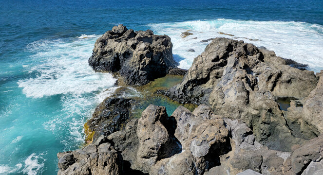Natural pools Charco de Los Sargos and Atlantic Ocean, Island El Hierro, Canary Islands, Spain, Europe.