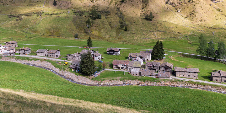 Case di Viso, borgo in val Camonica