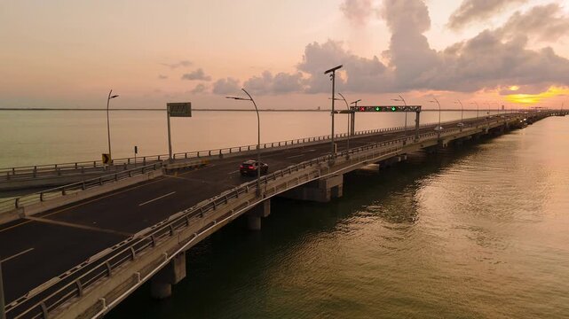 Puente Nichupt&eacute; Canc&uacute;n