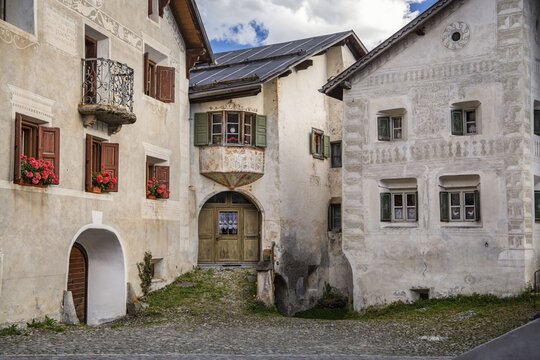 Typical house fronts in the village centre, mountain village Guarda, Inn Valley, Lower Engadine, Engadine, Grisons, Switzerland