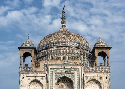 Lal Khan Tomb (Lal Khanka Rauza), Varanasi, Uttar Pradesh, India