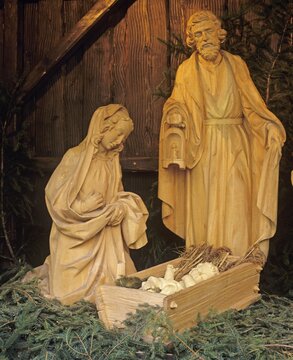 Graven wooden crib figures from South Tyrol