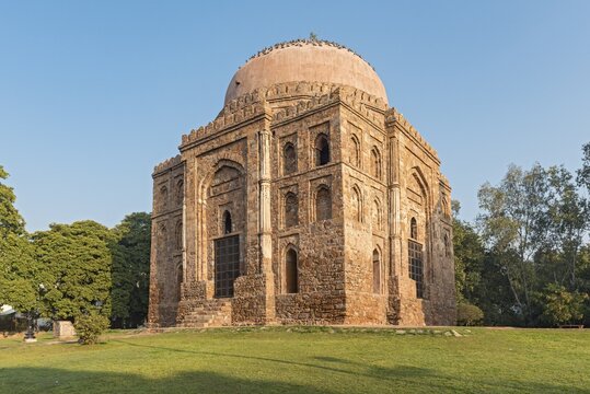 Historic Dadi-Poti's Tombs, Dadi-Poti ka Gumbad, Hauz Khas, South Delhi, Delhi, India