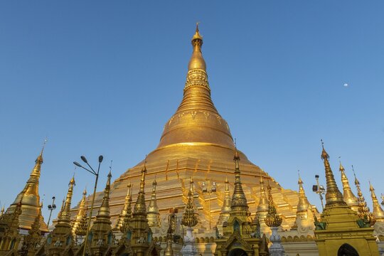 Shwedagon pagoda, Yangon, Myanmar