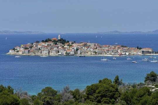 The historic centre of Primosten, Adriatic Sea, &Scaron;ibenik-Knin, Dalmatia, Croatia