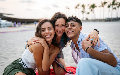 Obraz premium Celebrating diversity, inclusion and gender acceptance in a supportive group of young friends
