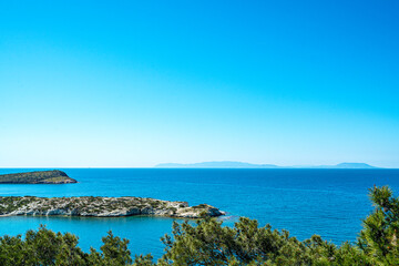 Obraz premium The scenic views of Foça (Phokaia) with its historical wonders and natural beauty, beaches, islands, and bays, are situated on the beautiful Aegean coastline just 70 kilometers north of İzmir, Turkey.