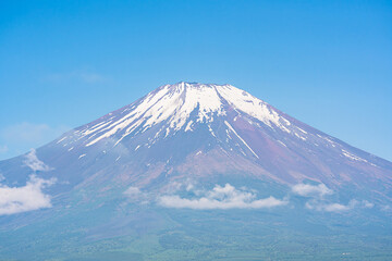 Fototapeta premium Beautiful landscape of Mount Fuji and Lake Yamanakako in the morning, an iconic symbol of Japan.
