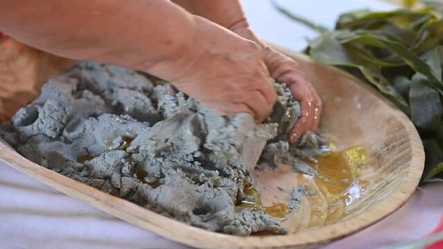amasado de masa para tamales