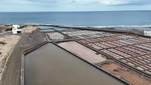 Les marais salants de Salinas del Carmen &agrave; Fuerteventura aux canaries
