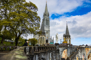 Fototapeta premium Basilica of the Immaculate Conception of Lourdes at the heart of the Sanctuary of Our Lady of Lourdes