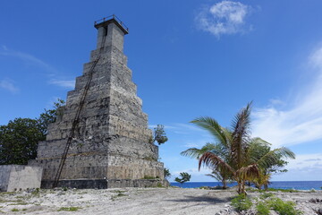 Obraz premium Topaka Lighthouse in Fakarava, Tuamotu Islands, French Polynesia
