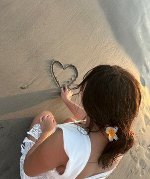 woman on vacation at the beach