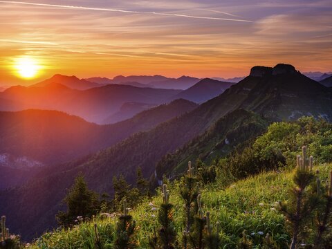 Sunrise over the Osterhorn group and the H&ouml;llengebirge, Schlenken, Bad Vigaun, Salzburg province, Austria
