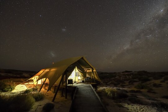 Sal Salis luxury camp tent under the stars, Cape Range National Park, Ningaloo Reef, near Exmouth, Western Australia, Australia