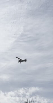 Airplane in Flight, Minimal Sky Background
