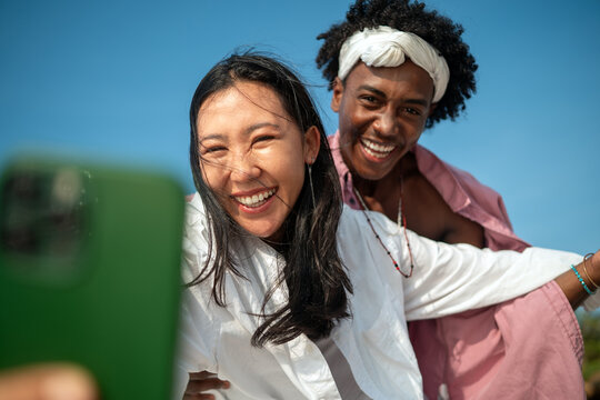 Happy couple taking selfie at the beach on summer holiday, Tourism, beach, summer and travel