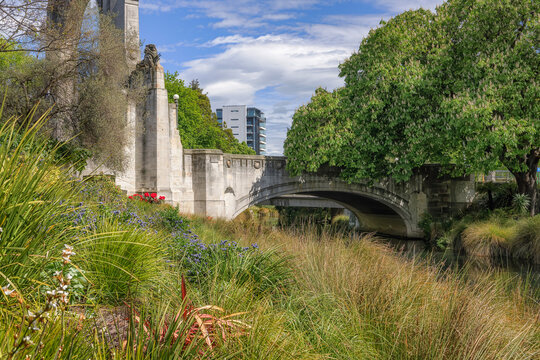 Bridge of Remembrance over the Avon River, Christchurch, New Zealand.