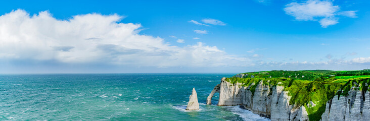 Falaises Klippen bei Étretat in der Normandie , Frankreich © by-studio