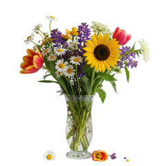 Obraz premium Vibrant wildflower bouquet in glass vase isolated on transparent background