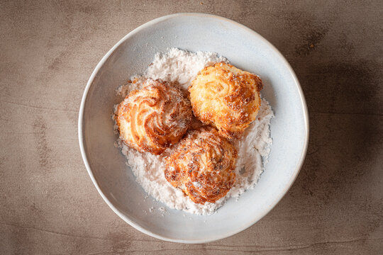 Traditional Sicilian almond paste cookies.