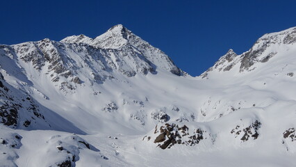 Die Nördliche Malhamspitze 3368m mit dem Reggentörl  und dem Reggentörlturm 3175m © Bernd Pucher