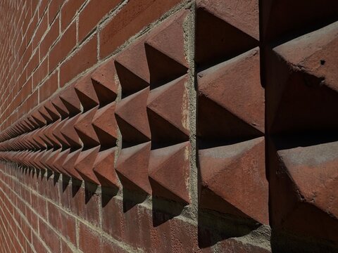 Pyramid Shaped Bricks with Vanishing Point