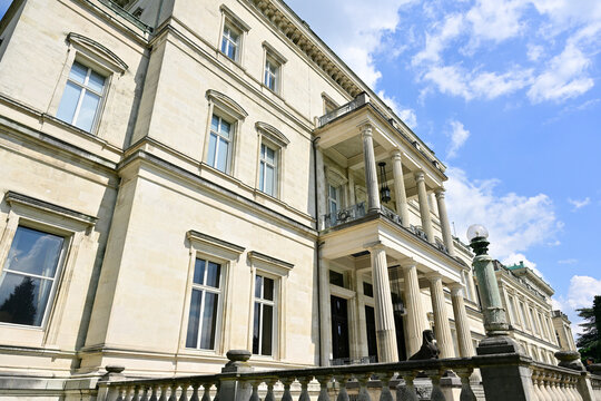 Villa H&uuml;gel