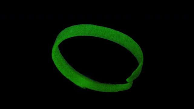 Tilted ring marker frame with alpha channel for dynamic callouts, object emphasis, text highlights, tutorials, and explainer graphics.