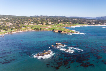Fototapeta premium Aerial view of the 17-Mile Drive golf course in Monterey, California.