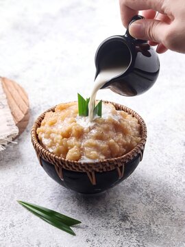 Traditional Javanese Jenang Dessert in Rustic Bowl