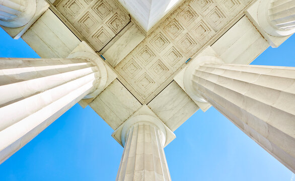 USA, Washington D.C., columns and roof of Lincoln Memorial