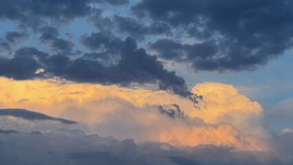 Obraz premium The sky at sunset in summer