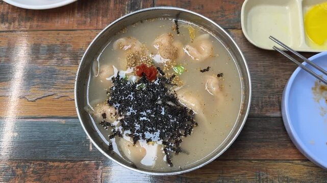 만두국
