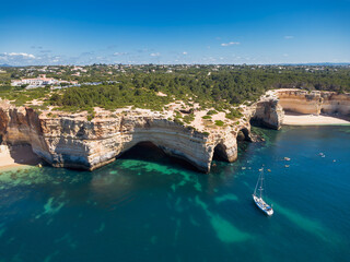 Costa do Algarve, Portugal © Aleksandra