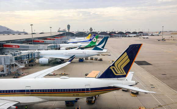 Hong Kong International Airport view, airplane parking at the passenger gate Prepare to serve passengers on the voyage.